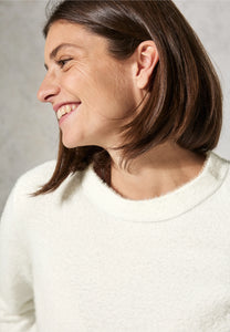 303033- Vanilla White Featheryarn Roundneck Jumper - Cecil