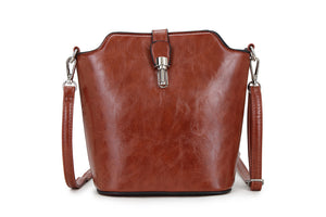 9739- Clasp Bag