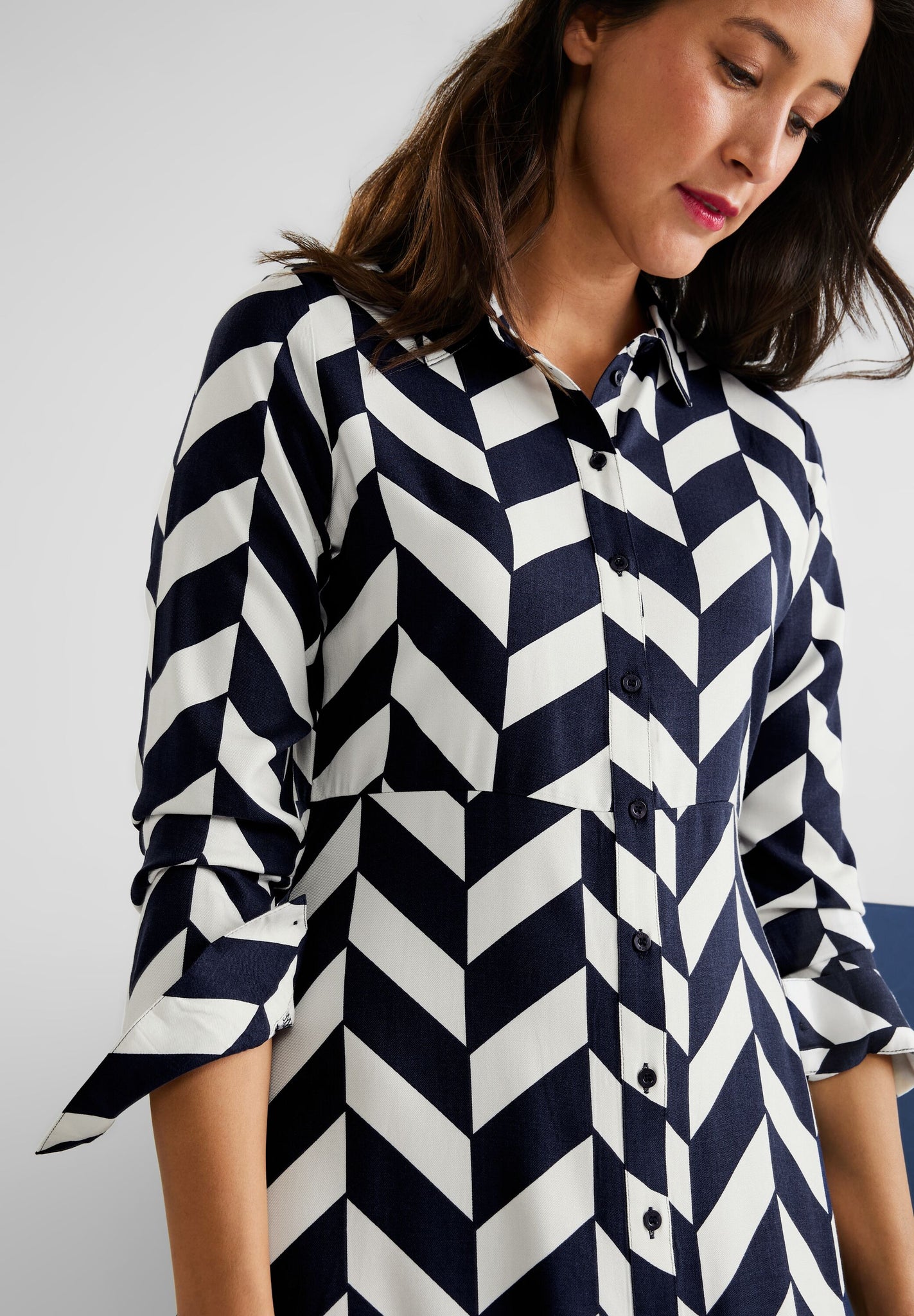 143526-Zig Zag Print Midi Shirt Street Fifty Navy- Boutique Seven One – Dress